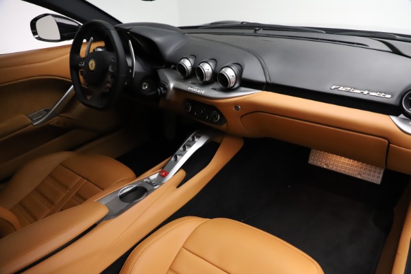 Used 2015 Ferrari F12 Berlinetta for sale $277,900 at Alfa Romeo of Westport in Westport CT 06880 20