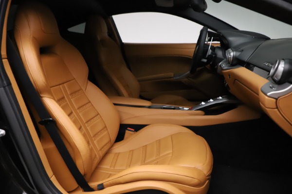 Used 2015 Ferrari F12 Berlinetta for sale $277,900 at Alfa Romeo of Westport in Westport CT 06880 21