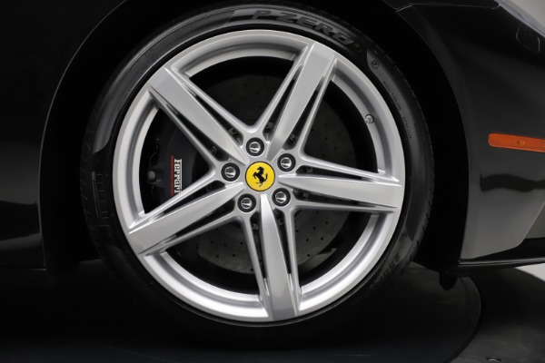Used 2015 Ferrari F12 Berlinetta for sale $277,900 at Alfa Romeo of Westport in Westport CT 06880 28