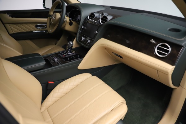 Used 2018 Bentley Bentayga W12 Signature Edition for sale Sold at Alfa Romeo of Westport in Westport CT 06880 24