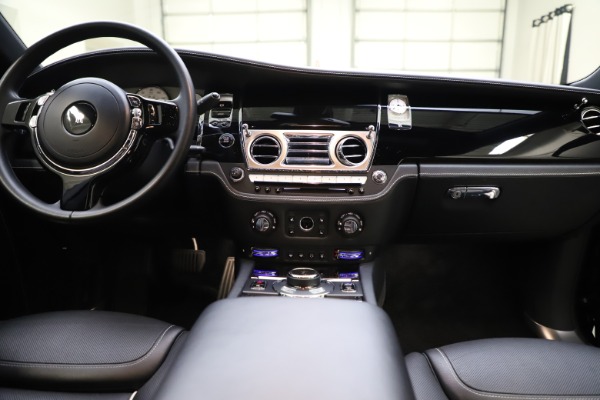 Used 2018 Rolls-Royce Ghost for sale $249,900 at Alfa Romeo of Westport in Westport CT 06880 27