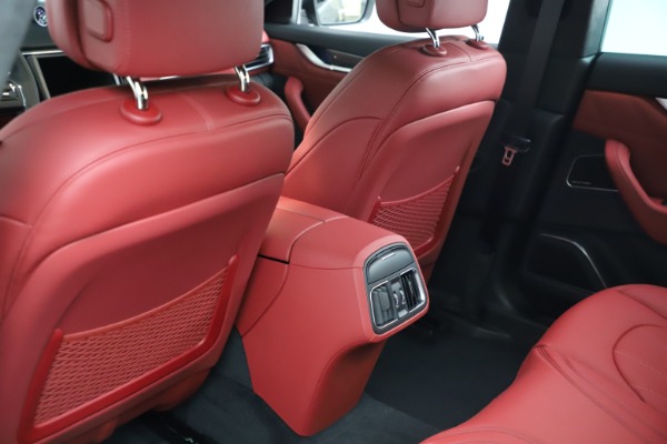 New 2021 Maserati Levante S Q4 GranLusso for sale $105,549 at Alfa Romeo of Westport in Westport CT 06880 17