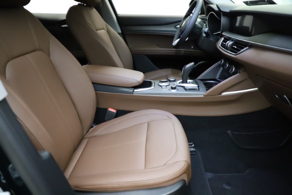 New 2021 Alfa Romeo Stelvio Ti Q4 for sale Sold at Alfa Romeo of Westport in Westport CT 06880 21