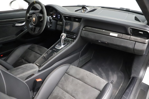 Used 2019 Porsche 911 GT3 RS for sale $249,900 at Alfa Romeo of Westport in Westport CT 06880 17