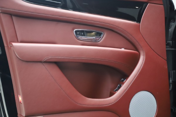 New 2021 Bentley Bentayga Hybrid for sale Sold at Alfa Romeo of Westport in Westport CT 06880 16