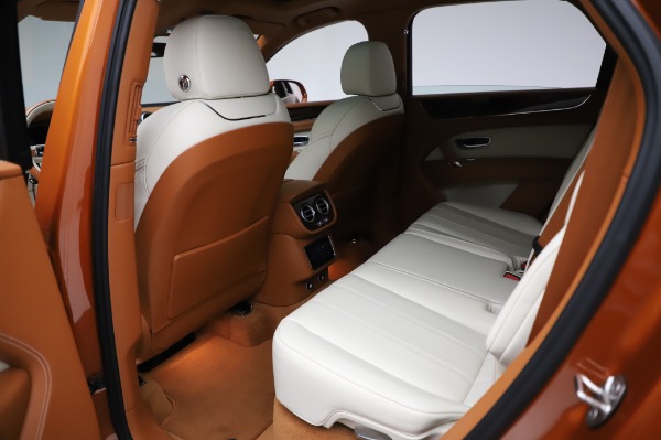 Used 2018 Bentley Bentayga Onyx Edition for sale $149,900 at Alfa Romeo of Westport in Westport CT 06880 21