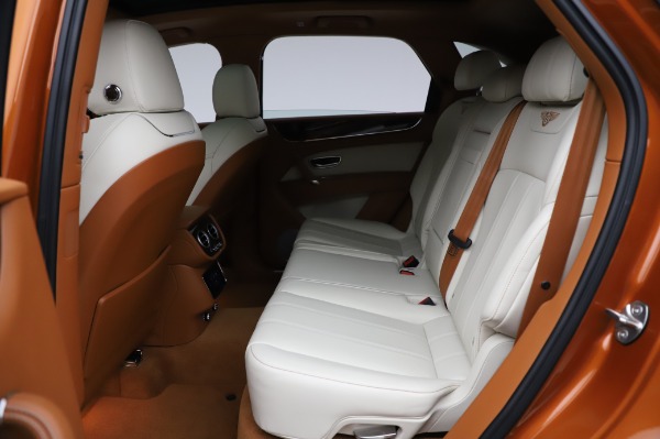 Used 2018 Bentley Bentayga Onyx Edition for sale $149,900 at Alfa Romeo of Westport in Westport CT 06880 22