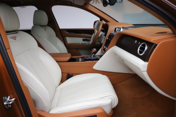 Used 2018 Bentley Bentayga Onyx Edition for sale $149,900 at Alfa Romeo of Westport in Westport CT 06880 26