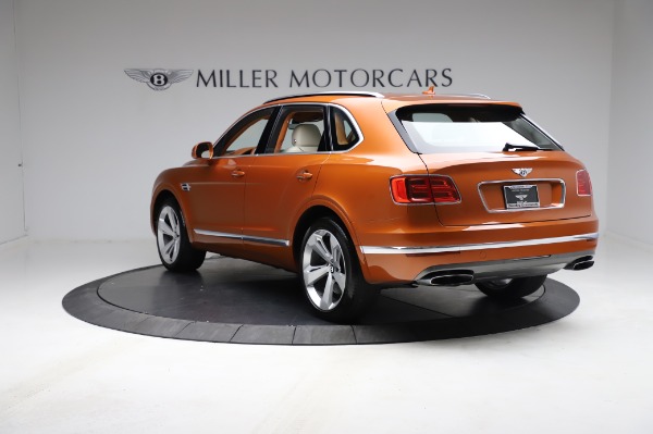 Used 2018 Bentley Bentayga Onyx Edition for sale $149,900 at Alfa Romeo of Westport in Westport CT 06880 5