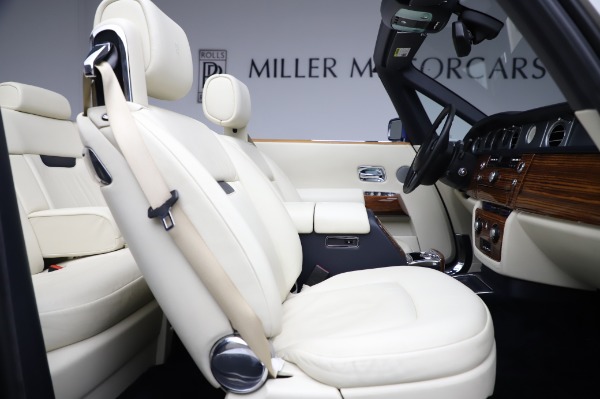 Used 2009 Rolls-Royce Phantom Drophead Coupe for sale Sold at Alfa Romeo of Westport in Westport CT 06880 25