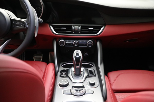 New 2021 Alfa Romeo Giulia Ti Sport Q4 for sale Sold at Alfa Romeo of Westport in Westport CT 06880 16
