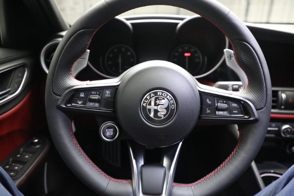New 2021 Alfa Romeo Giulia Ti Sport Q4 for sale Sold at Alfa Romeo of Westport in Westport CT 06880 17