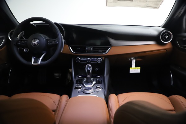 New 2021 Alfa Romeo Giulia Ti Sport Q4 for sale Sold at Alfa Romeo of Westport in Westport CT 06880 16