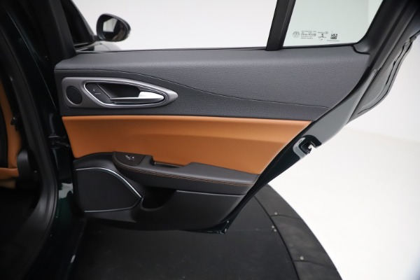 New 2021 Alfa Romeo Giulia Ti Sport Q4 for sale Sold at Alfa Romeo of Westport in Westport CT 06880 27