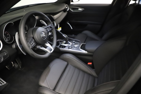 New 2021 Alfa Romeo Giulia Ti Sport Q4 for sale Call for price at Alfa Romeo of Westport in Westport CT 06880 15