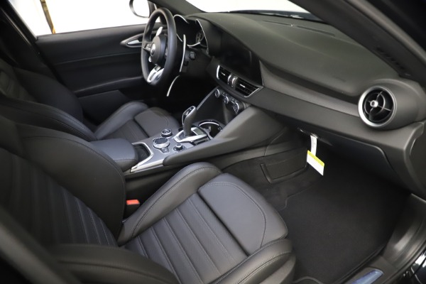 New 2021 Alfa Romeo Giulia Ti Sport Q4 for sale Call for price at Alfa Romeo of Westport in Westport CT 06880 21