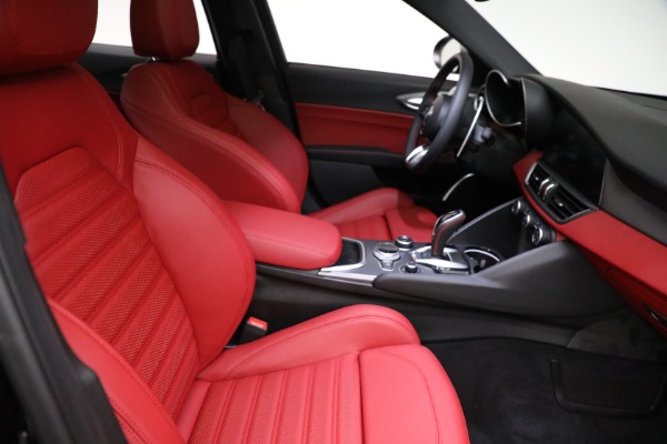 New 2021 Alfa Romeo Giulia Ti Sport Q4 for sale Call for price at Alfa Romeo of Westport in Westport CT 06880 21
