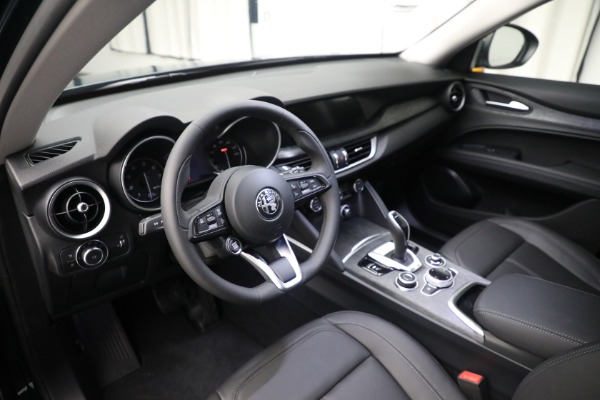 Used 2021 Alfa Romeo Stelvio Q4 for sale Sold at Alfa Romeo of Westport in Westport CT 06880 16