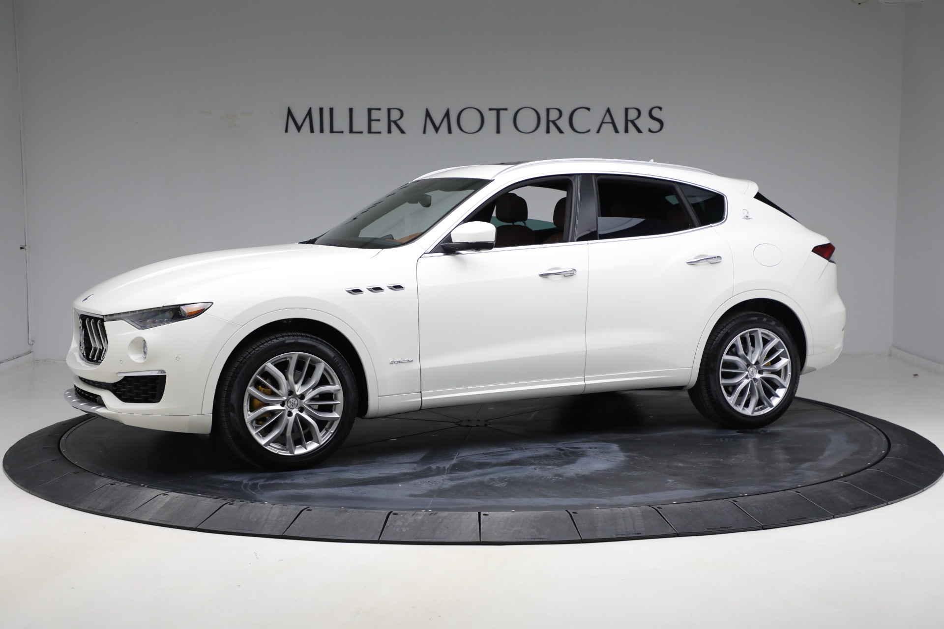 New 2021 Maserati Levante Q4 GranLusso for sale $89,735 at Alfa Romeo of Westport in Westport CT 06880 1