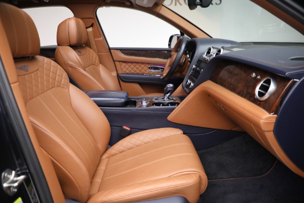 Used 2018 Bentley Bentayga W12 Signature for sale $109,900 at Alfa Romeo of Westport in Westport CT 06880 25