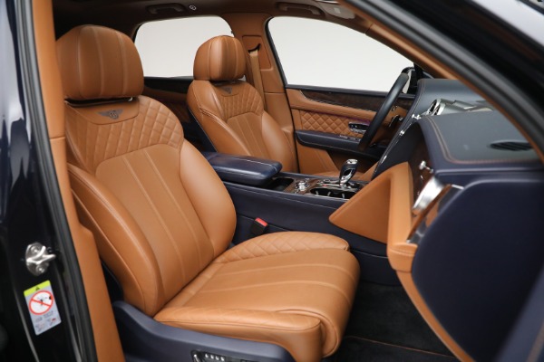 Used 2018 Bentley Bentayga W12 Signature for sale $109,900 at Alfa Romeo of Westport in Westport CT 06880 26