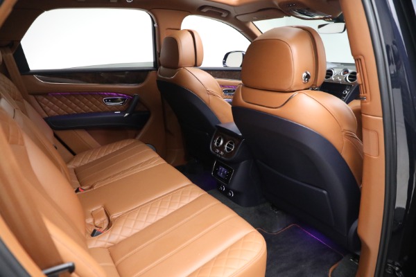 Used 2018 Bentley Bentayga W12 Signature for sale $109,900 at Alfa Romeo of Westport in Westport CT 06880 27
