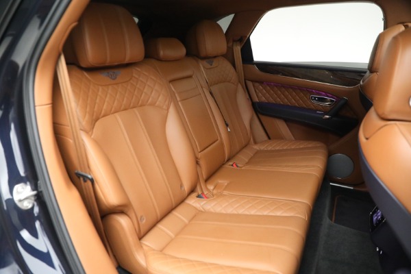 Used 2018 Bentley Bentayga W12 Signature for sale $109,900 at Alfa Romeo of Westport in Westport CT 06880 28