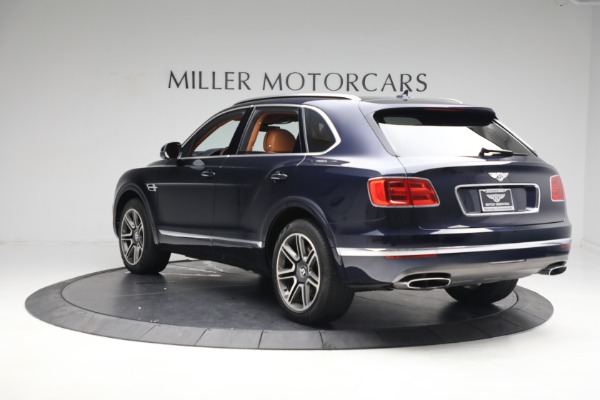 Used 2018 Bentley Bentayga W12 Signature for sale Sold at Alfa Romeo of Westport in Westport CT 06880 5