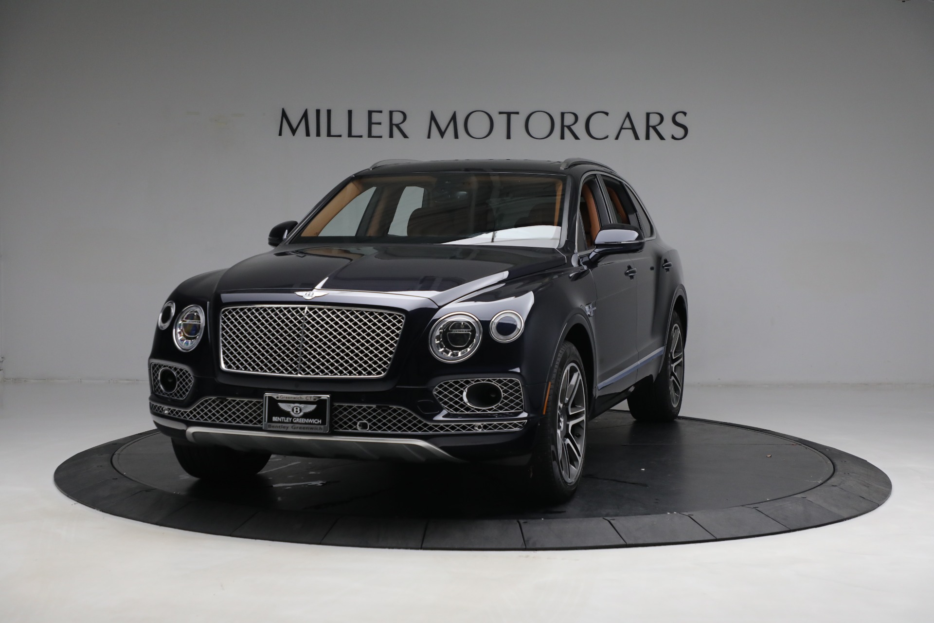 Used 2018 Bentley Bentayga W12 Signature for sale Sold at Alfa Romeo of Westport in Westport CT 06880 1