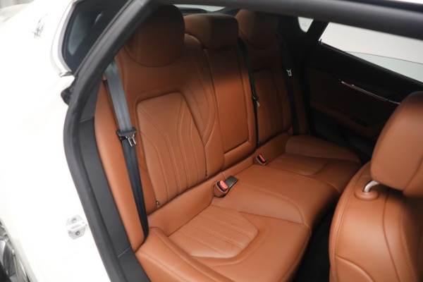 Used 2021 Maserati Quattroporte S Q4 GranLusso for sale Sold at Alfa Romeo of Westport in Westport CT 06880 21