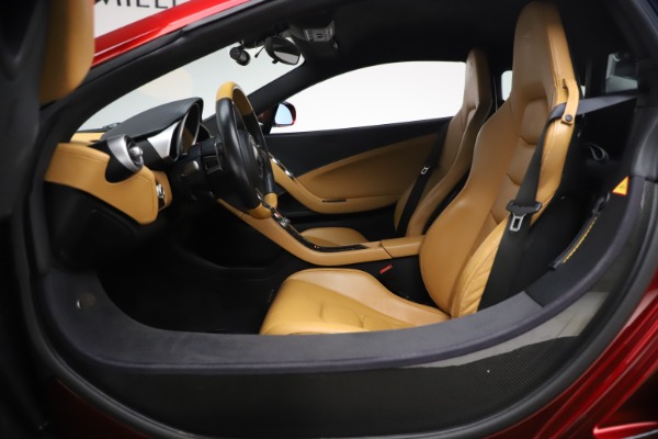 Used 2012 McLaren MP4-12C for sale Sold at Alfa Romeo of Westport in Westport CT 06880 16