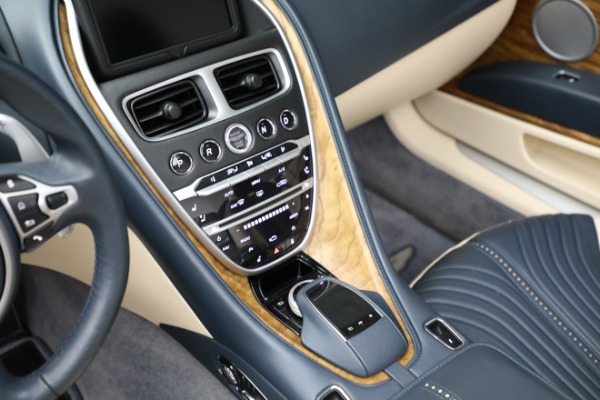 Used 2019 Aston Martin DB11 Volante for sale $209,900 at Alfa Romeo of Westport in Westport CT 06880 18