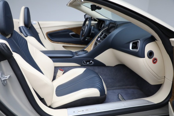 Used 2019 Aston Martin DB11 Volante for sale $209,900 at Alfa Romeo of Westport in Westport CT 06880 21