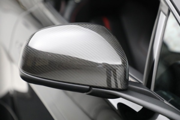 Used 2015 Aston Martin V12 Vantage S for sale $119,900 at Alfa Romeo of Westport in Westport CT 06880 27