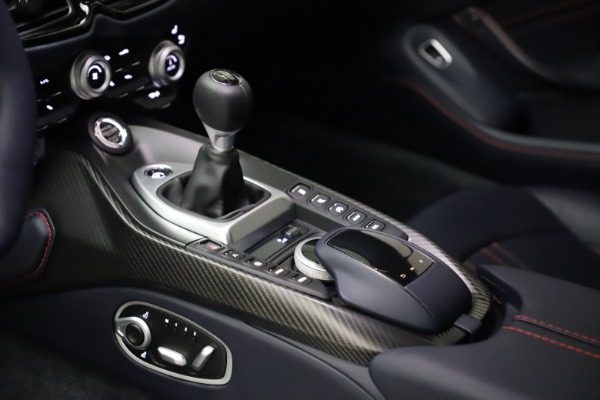 New 2021 Aston Martin Vantage for sale $189,686 at Alfa Romeo of Westport in Westport CT 06880 16