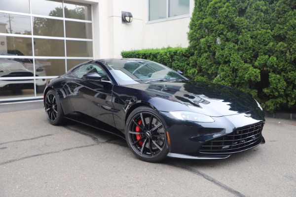 New 2021 Aston Martin Vantage for sale $189,686 at Alfa Romeo of Westport in Westport CT 06880 27