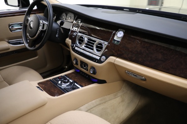 Used 2011 Rolls-Royce Ghost for sale Call for price at Alfa Romeo of Westport in Westport CT 06880 13
