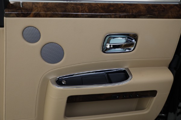 Used 2011 Rolls-Royce Ghost for sale Call for price at Alfa Romeo of Westport in Westport CT 06880 20