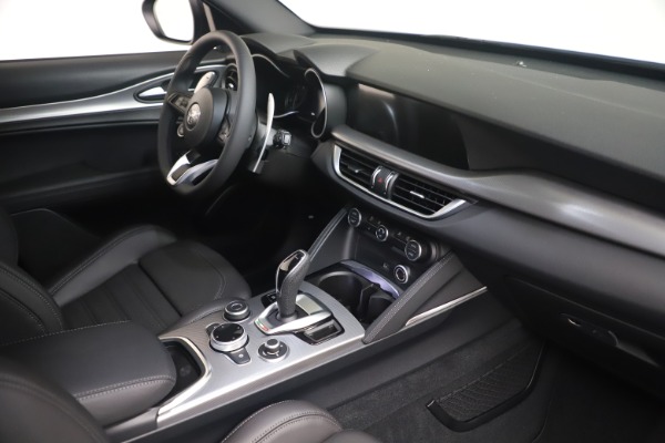 New 2021 Alfa Romeo Stelvio Ti Sport Q4 for sale Sold at Alfa Romeo of Westport in Westport CT 06880 18