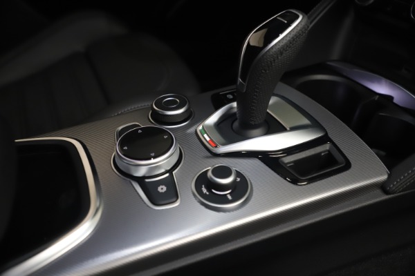 New 2021 Alfa Romeo Stelvio Ti Sport Q4 for sale Sold at Alfa Romeo of Westport in Westport CT 06880 22