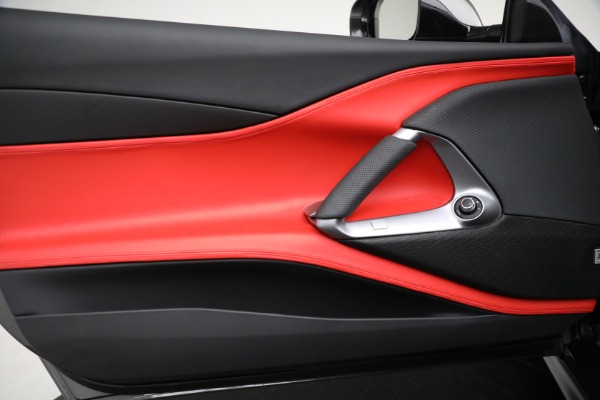 Used 2018 Ferrari 812 Superfast for sale $414,900 at Alfa Romeo of Westport in Westport CT 06880 16