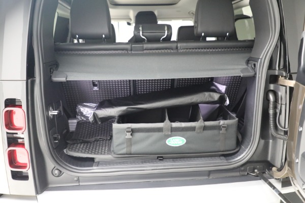Used 2021 Land Rover Defender 90 First Edition for sale Sold at Alfa Romeo of Westport in Westport CT 06880 27