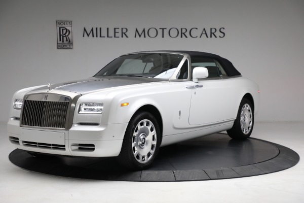 Used 2017 Rolls-Royce Phantom Drophead Coupe for sale Sold at Alfa Romeo of Westport in Westport CT 06880 10