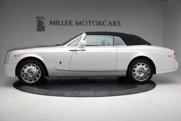 Used 2017 Rolls-Royce Phantom Drophead Coupe for sale Sold at Alfa Romeo of Westport in Westport CT 06880 11