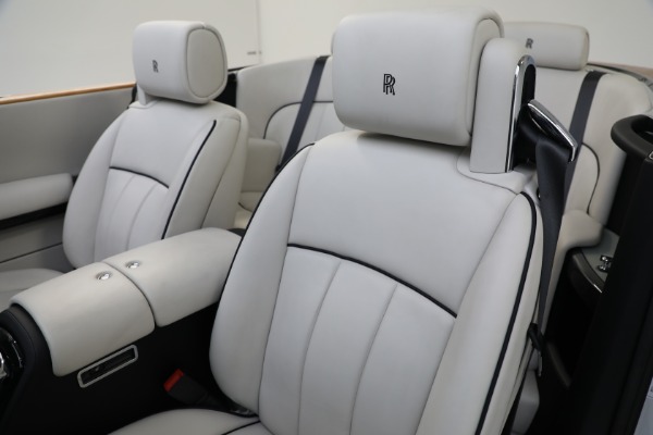 Used 2017 Rolls-Royce Phantom Drophead Coupe for sale Sold at Alfa Romeo of Westport in Westport CT 06880 18