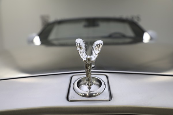 Used 2017 Rolls-Royce Phantom Drophead Coupe for sale Sold at Alfa Romeo of Westport in Westport CT 06880 25