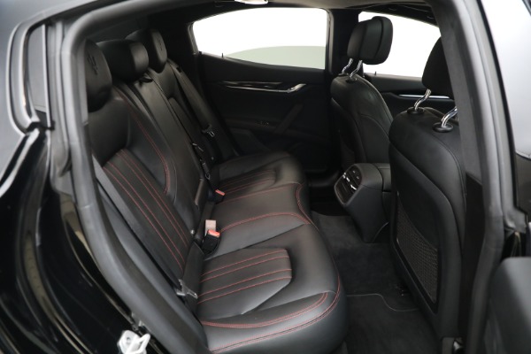 Used 2021 Maserati Ghibli SQ4 for sale Sold at Alfa Romeo of Westport in Westport CT 06880 15
