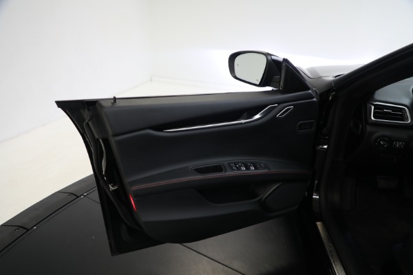 Used 2021 Maserati Ghibli SQ4 for sale Sold at Alfa Romeo of Westport in Westport CT 06880 19