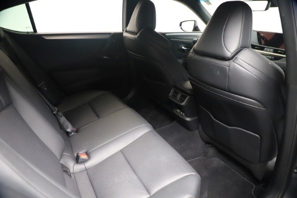 Used 2019 Lexus ES 350 F SPORT for sale Sold at Alfa Romeo of Westport in Westport CT 06880 21