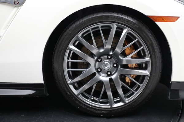 Used 2020 Nissan GT-R Premium for sale Sold at Alfa Romeo of Westport in Westport CT 06880 22